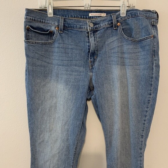 Levis Womens Size 34 Blue 415 Relaxed Bootcut Stretch Jeans - Picture 2 of 6